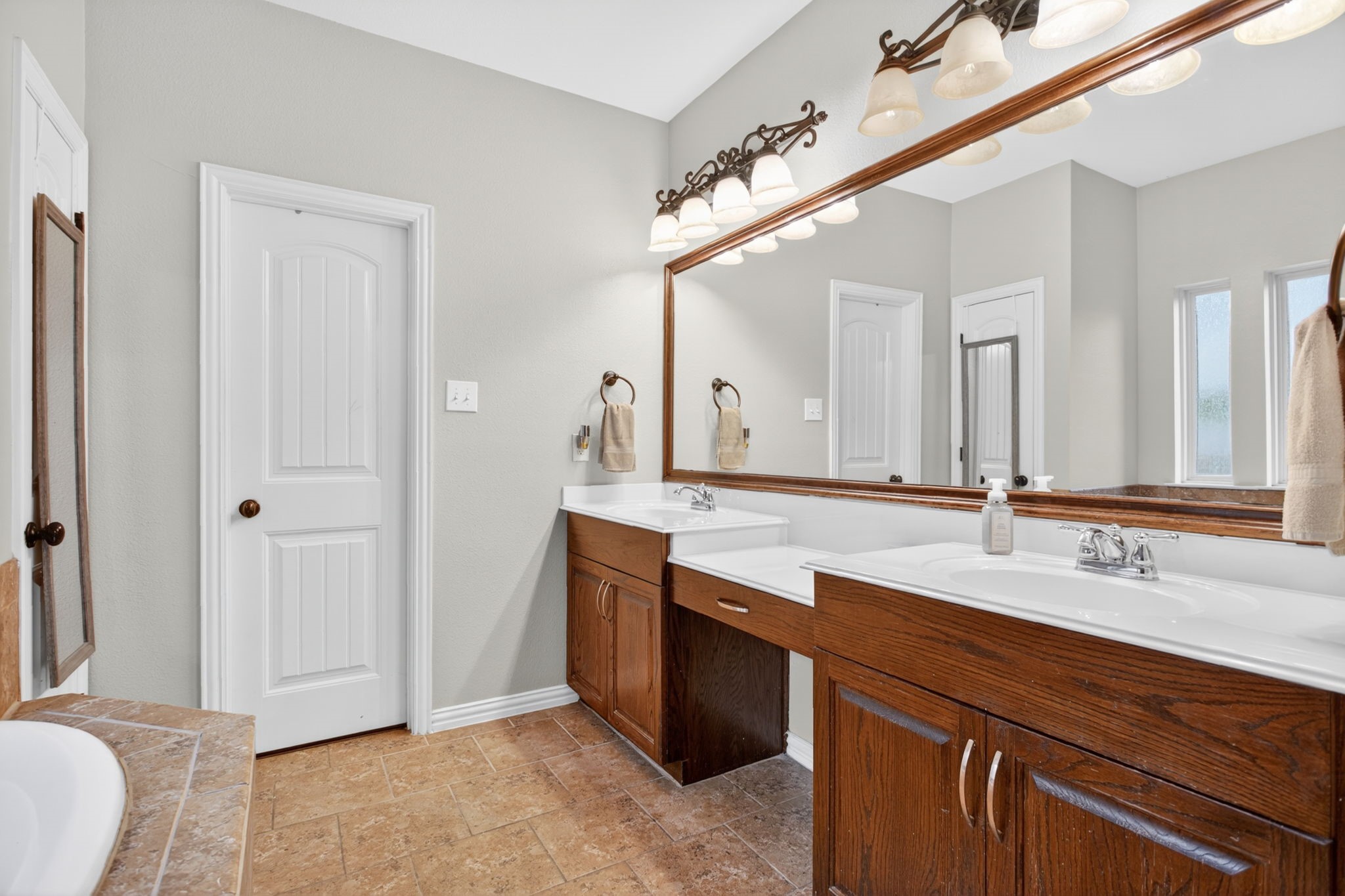 1227 Belle Meade Way Burleson TX 76028