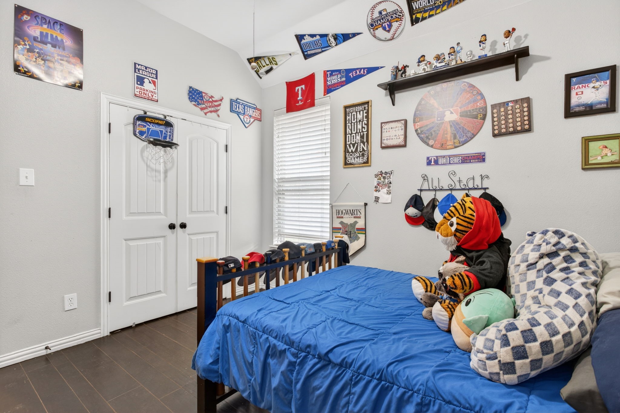 1227 Belle Meade Way Burleson TX 76028