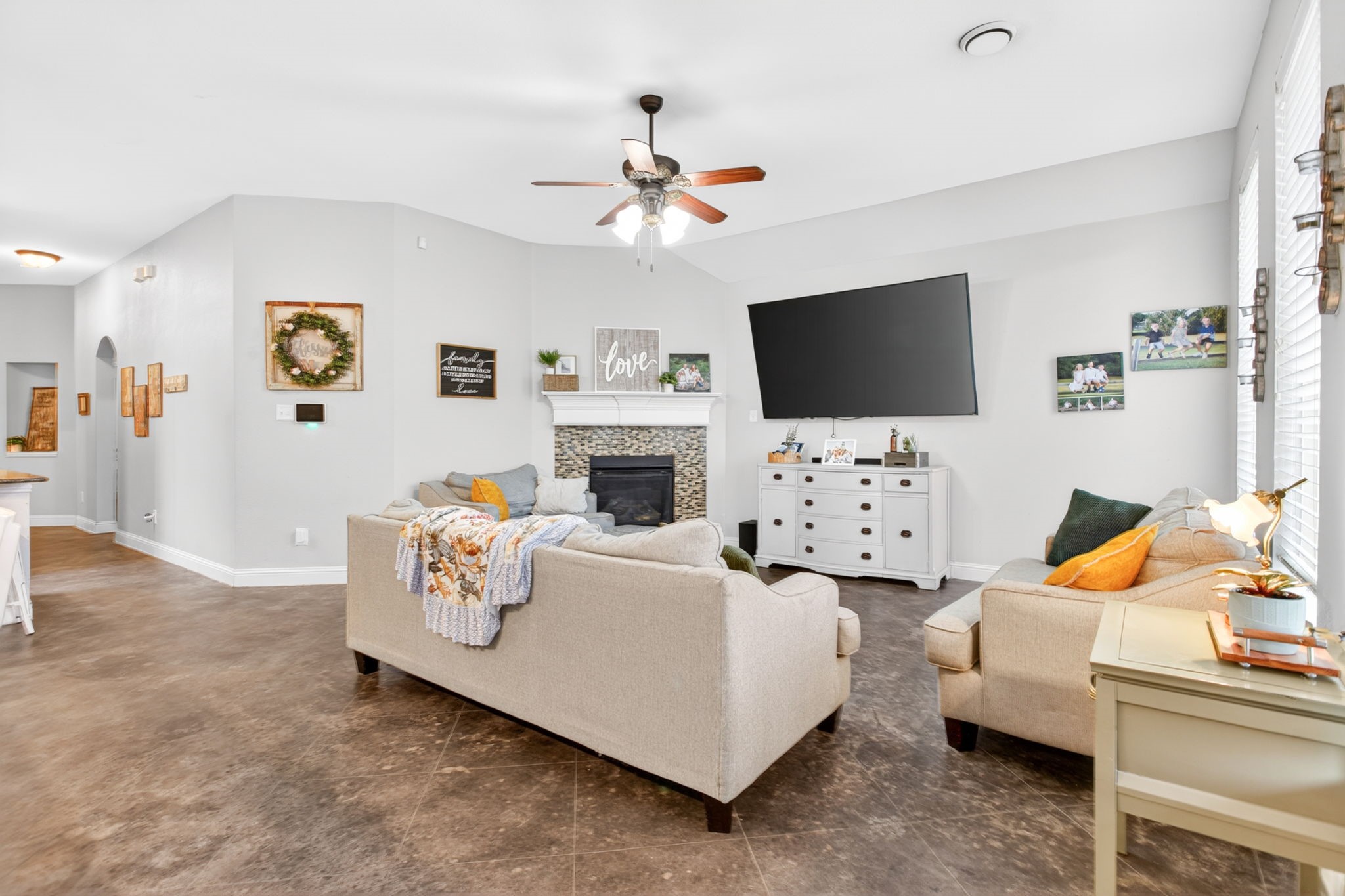 1227 Belle Meade Way Burleson TX 76028