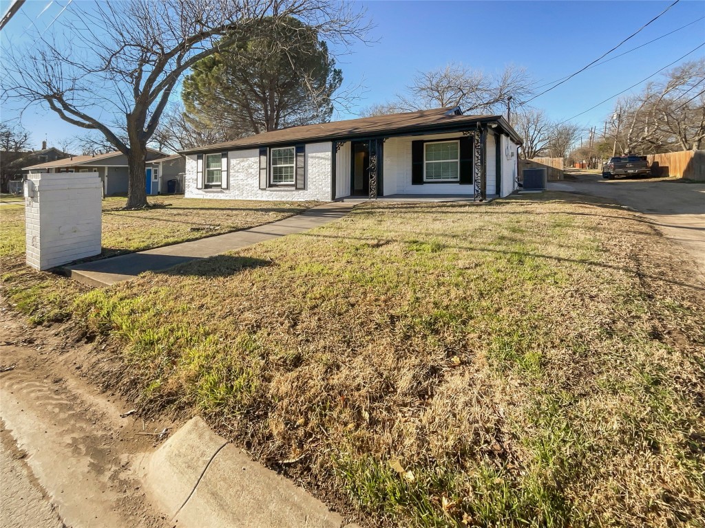 1403 Granbury Street Cleburne TX 76033
