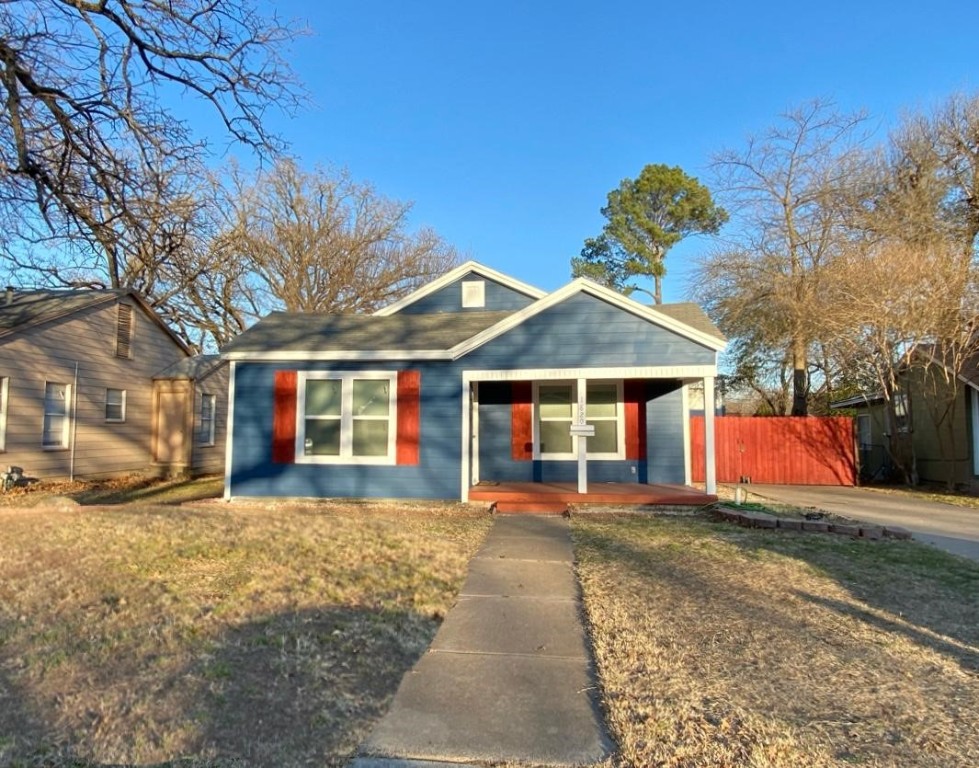 1820 Robinwood Drive Fort Worth TX 76111