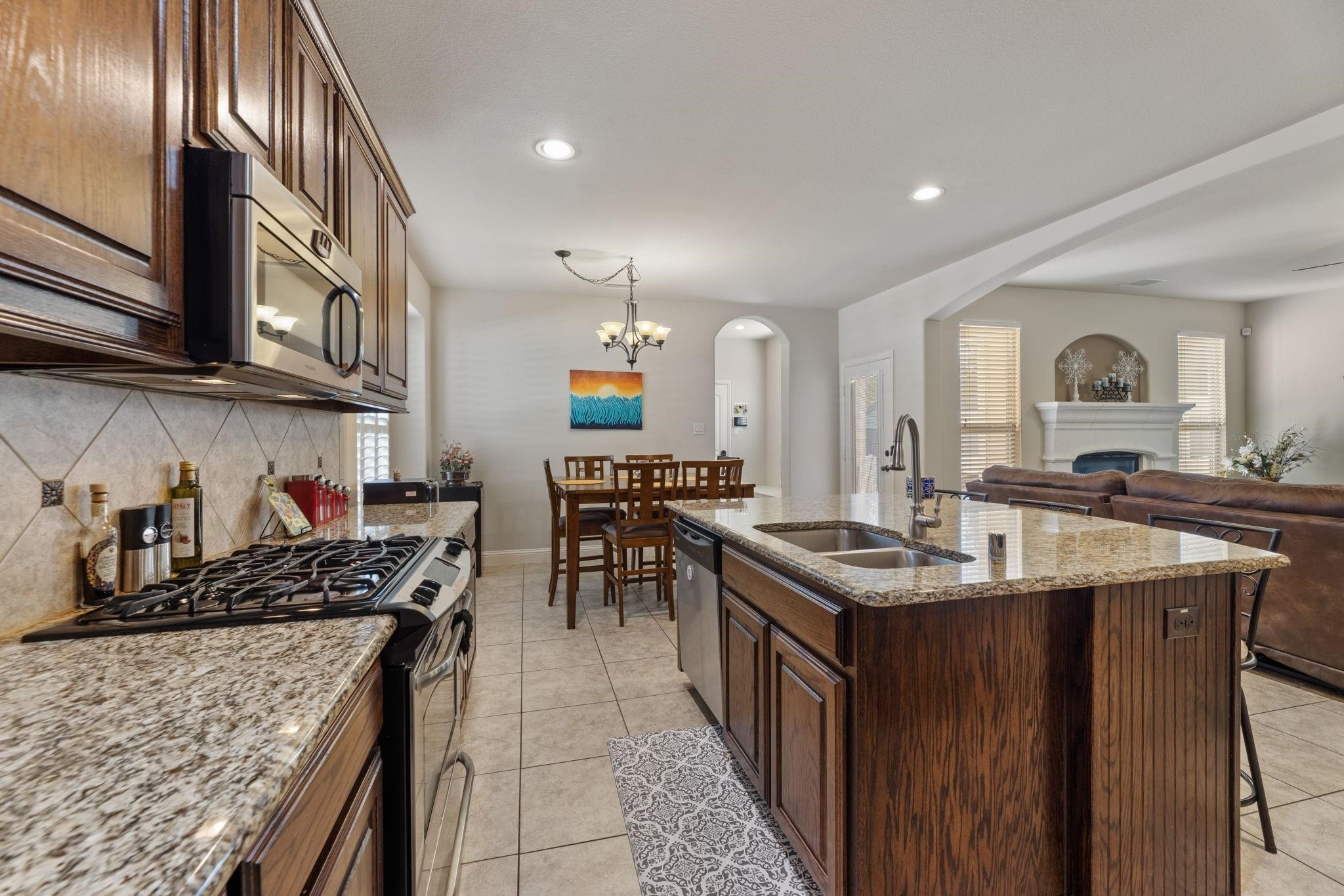 1424 Live Oak Lane Savannah TX 76227
