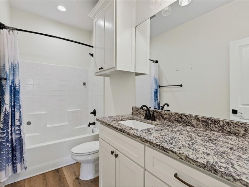 2112 Cole Street Mabank TX 75147