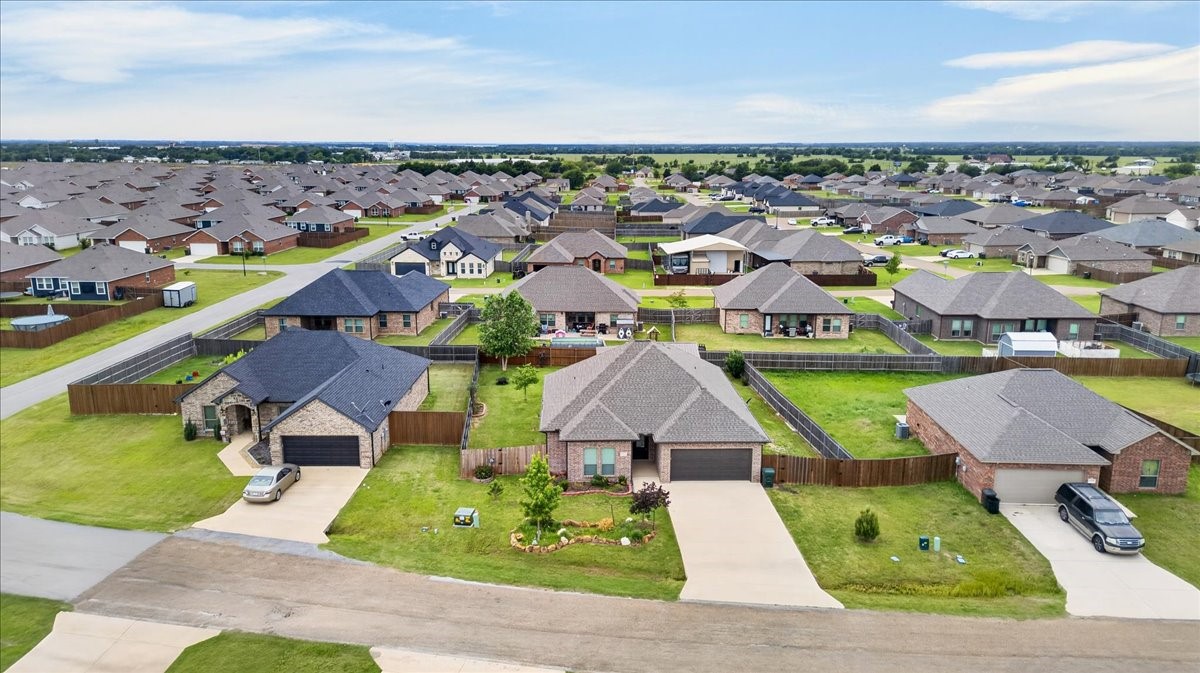 2112 Cole Street Mabank TX 75147