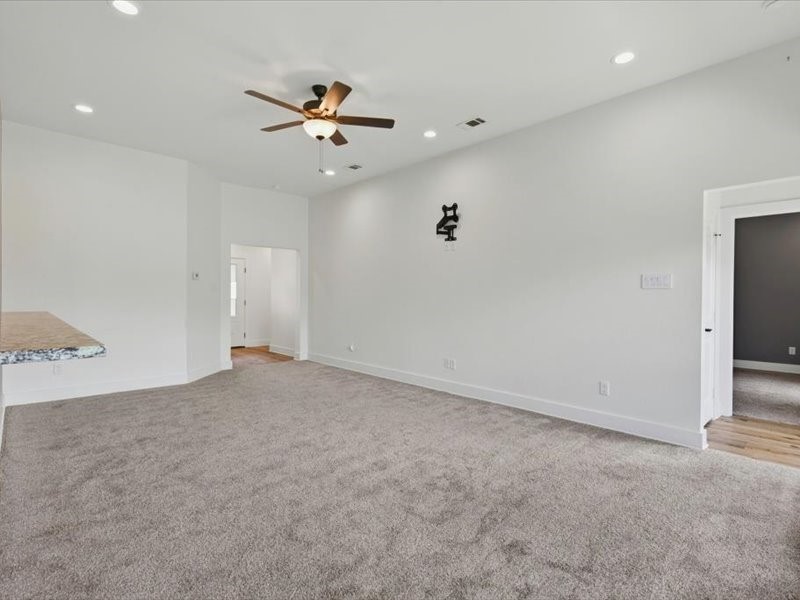 2112 Cole Street Mabank TX 75147