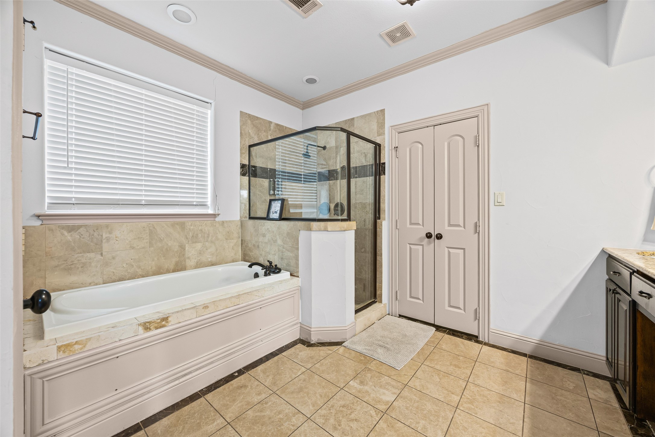 5100 Mission Avenue Dallas TX 75206