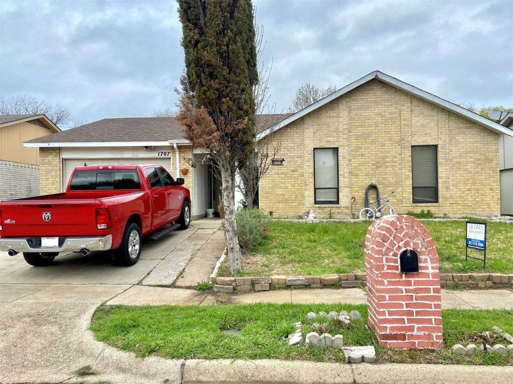 1707 Dorchester Drive Arlington TX 76014