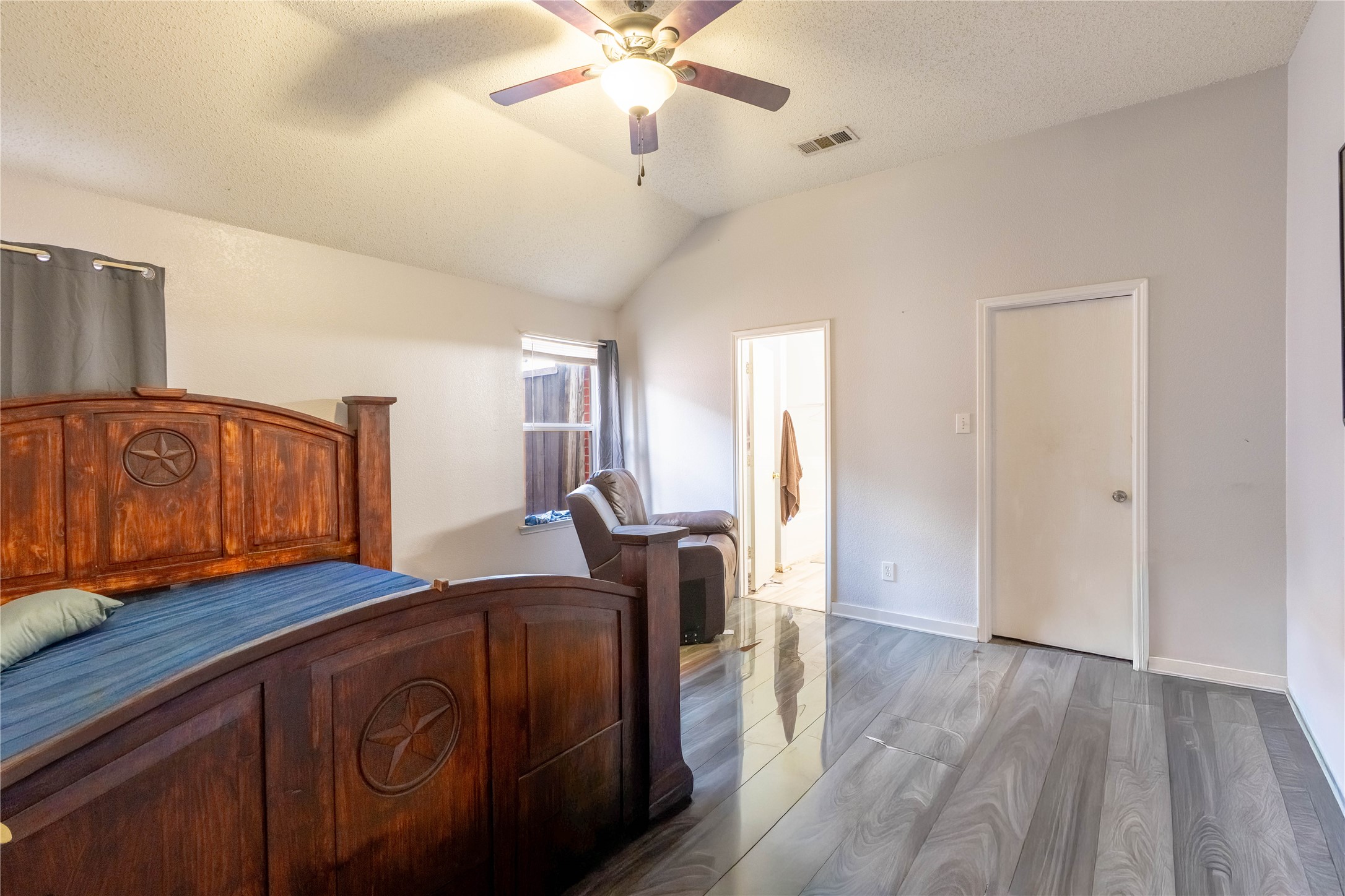2108 Acorn Grove Mesquite TX 75181
