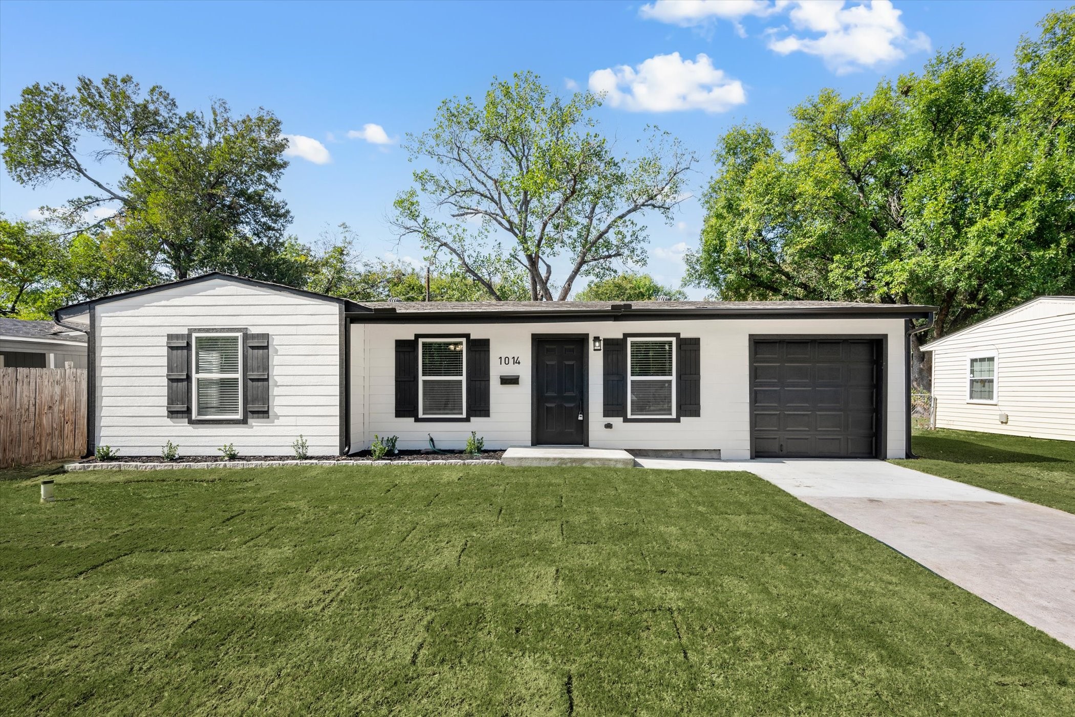 1014 Indian Hills Drive Grand Prairie TX 75051