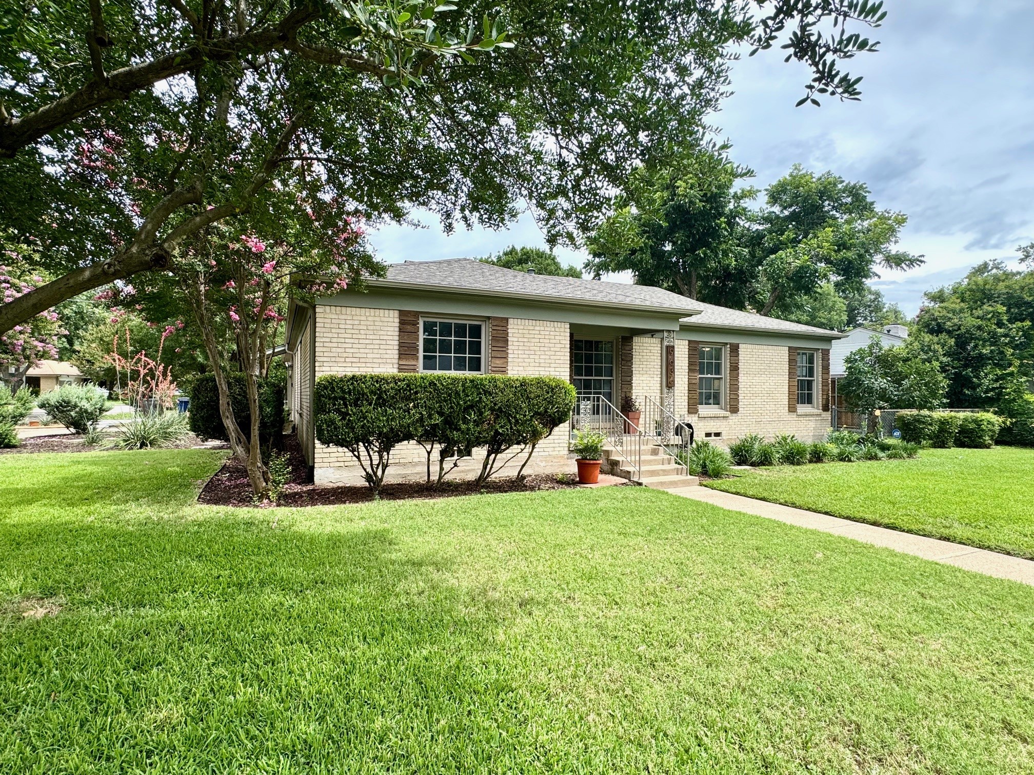 9636 Carnegie Drive Dallas TX 75228