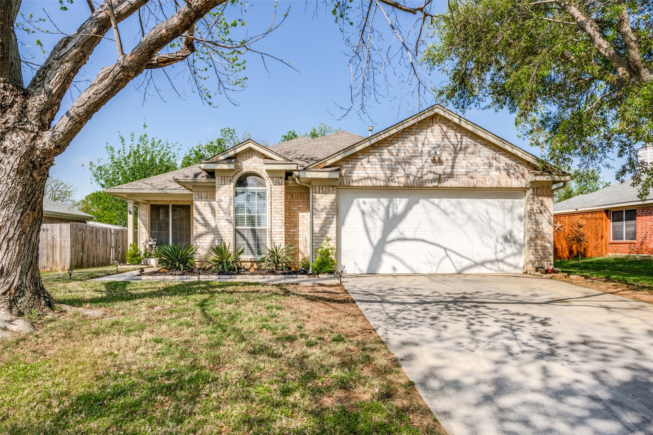 745 Winding Oak Lake Dallas TX 75065