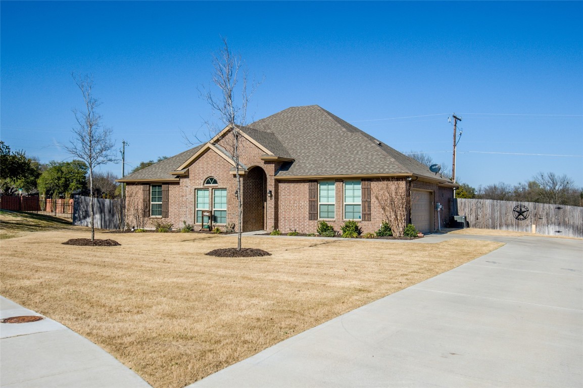 1204 Royse Ridge Road Ennis TX 75119