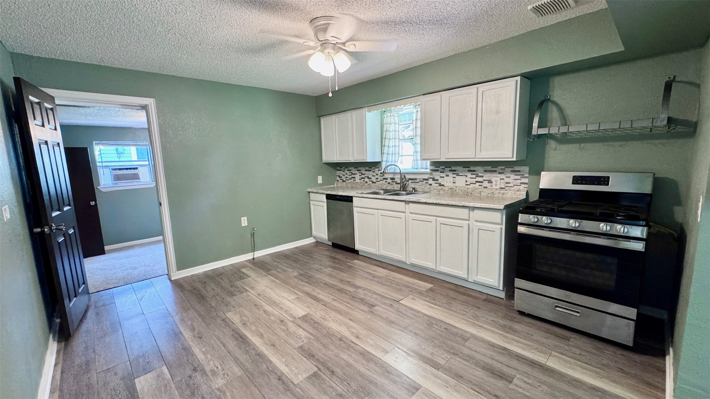 2626 W Washington Street Denison TX 75020