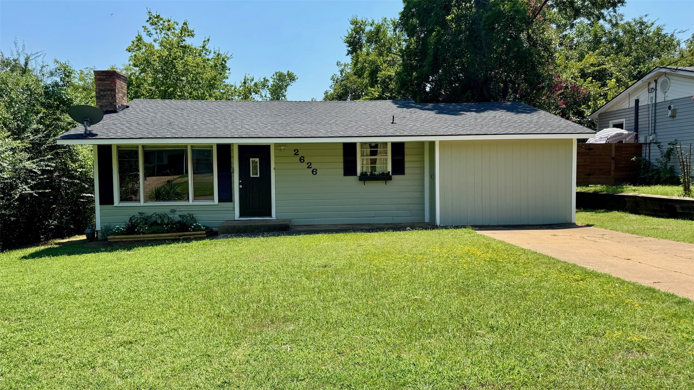 2626 W Washington Street Denison TX 75020