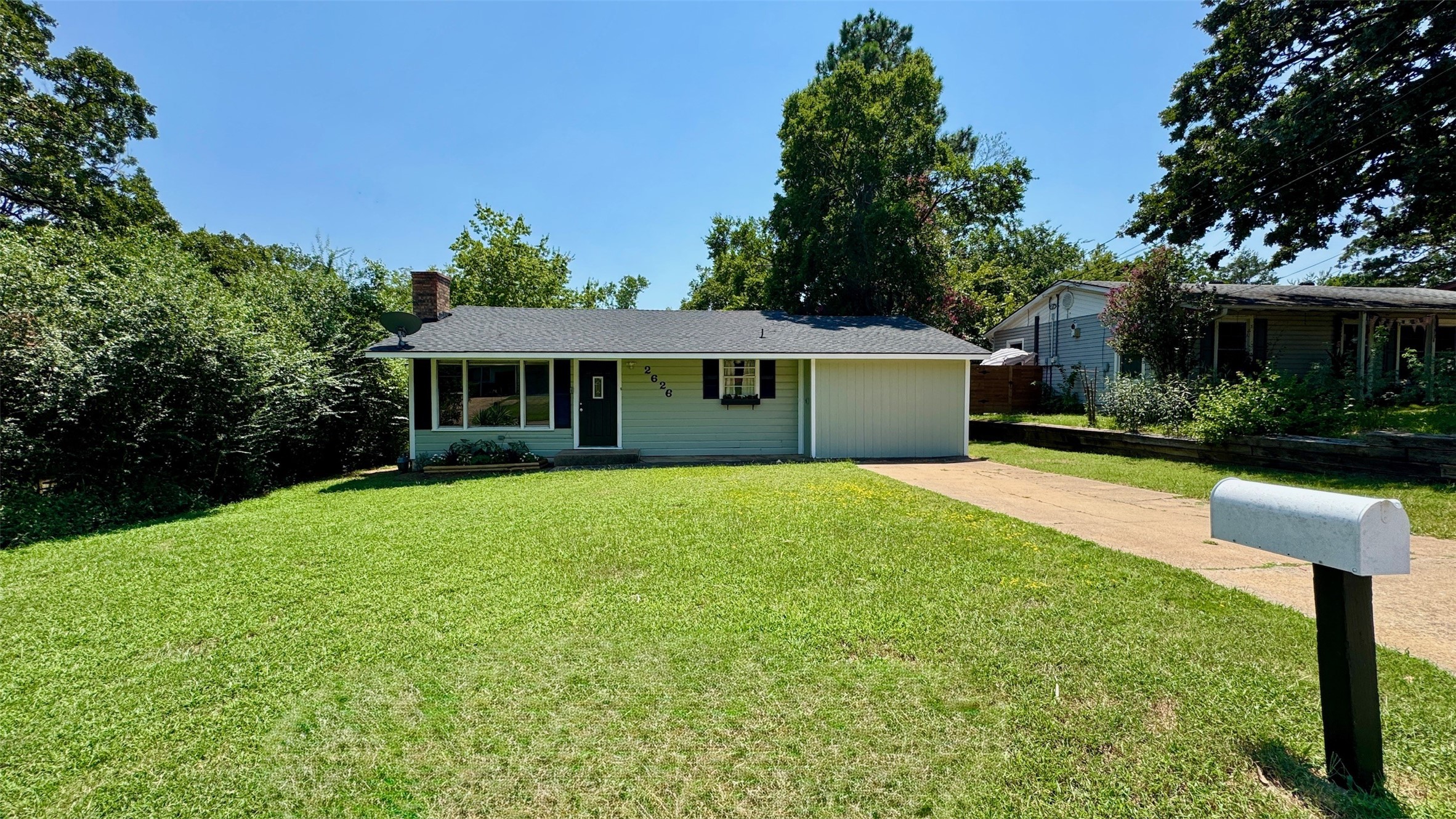 2626 W Washington Street Denison TX 75020