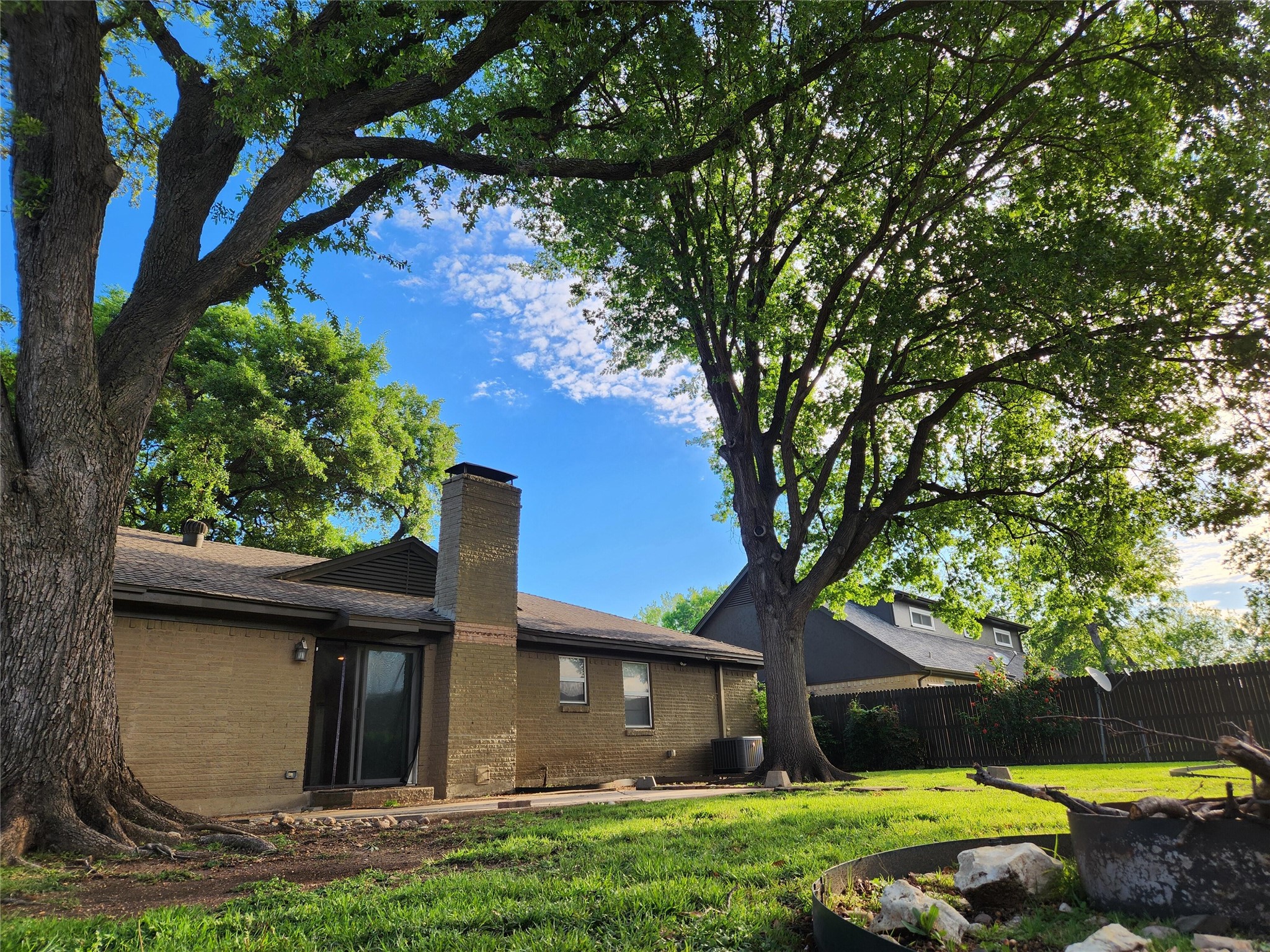 2822 Sunny Hill Lane Farmers Branch TX 75234