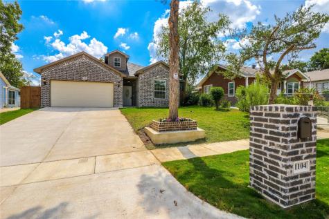 1104 E Powell Avenue Fort Worth TX 76104
