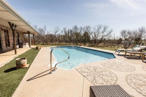 1007 W South Street Henrietta TX 76365