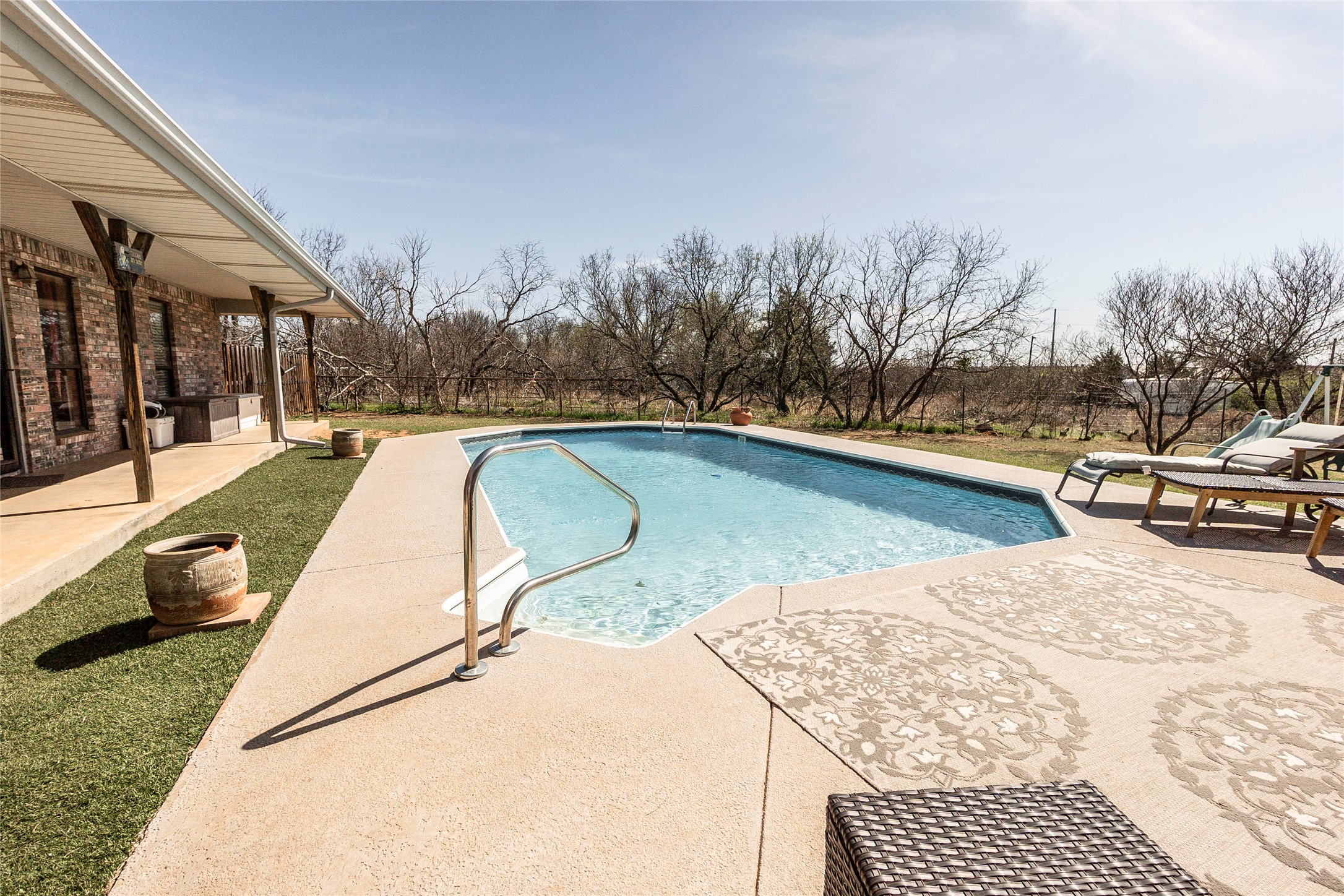1007 W South Street Henrietta TX 76365