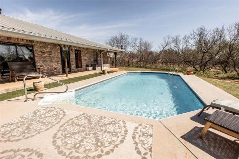 1007 W South Street Henrietta TX 76365