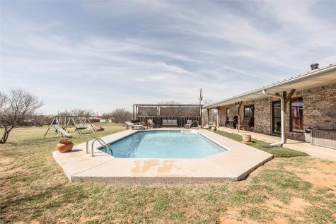 1007 W South Street Henrietta TX 76365