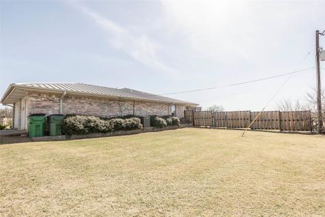 1007 W South Street Henrietta TX 76365