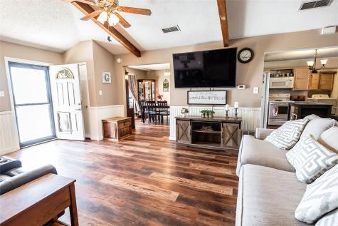 1007 W South Street Henrietta TX 76365