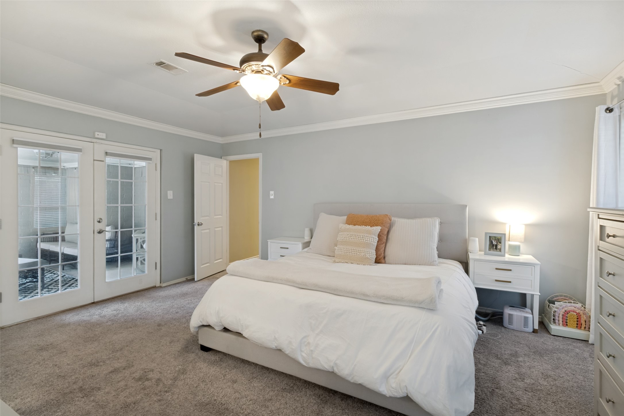 6818 Truxton Drive Dallas TX 75231