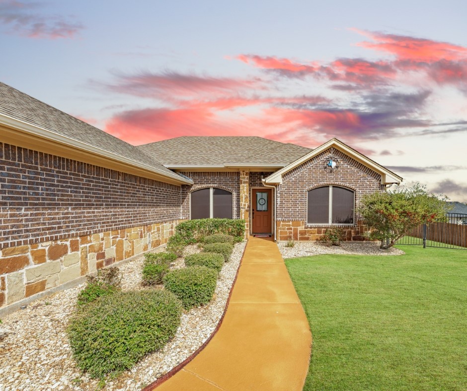 4001 Marana Drive Granbury TX 76048