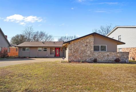 704 Waggoner Drive Arlington TX 76013