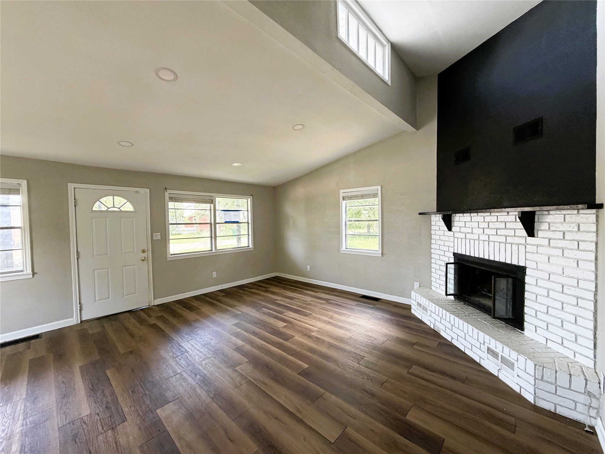 2817 N Mountain View Road Granbury TX 76048