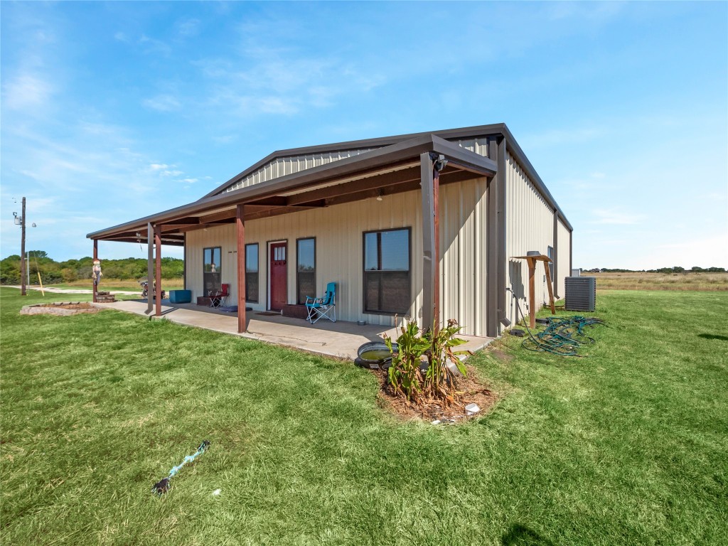 850 NW County Road 2160 Barry TX 75102