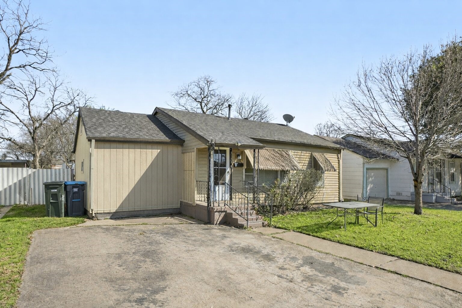 3737 Willing Avenue Fort Worth TX 76110