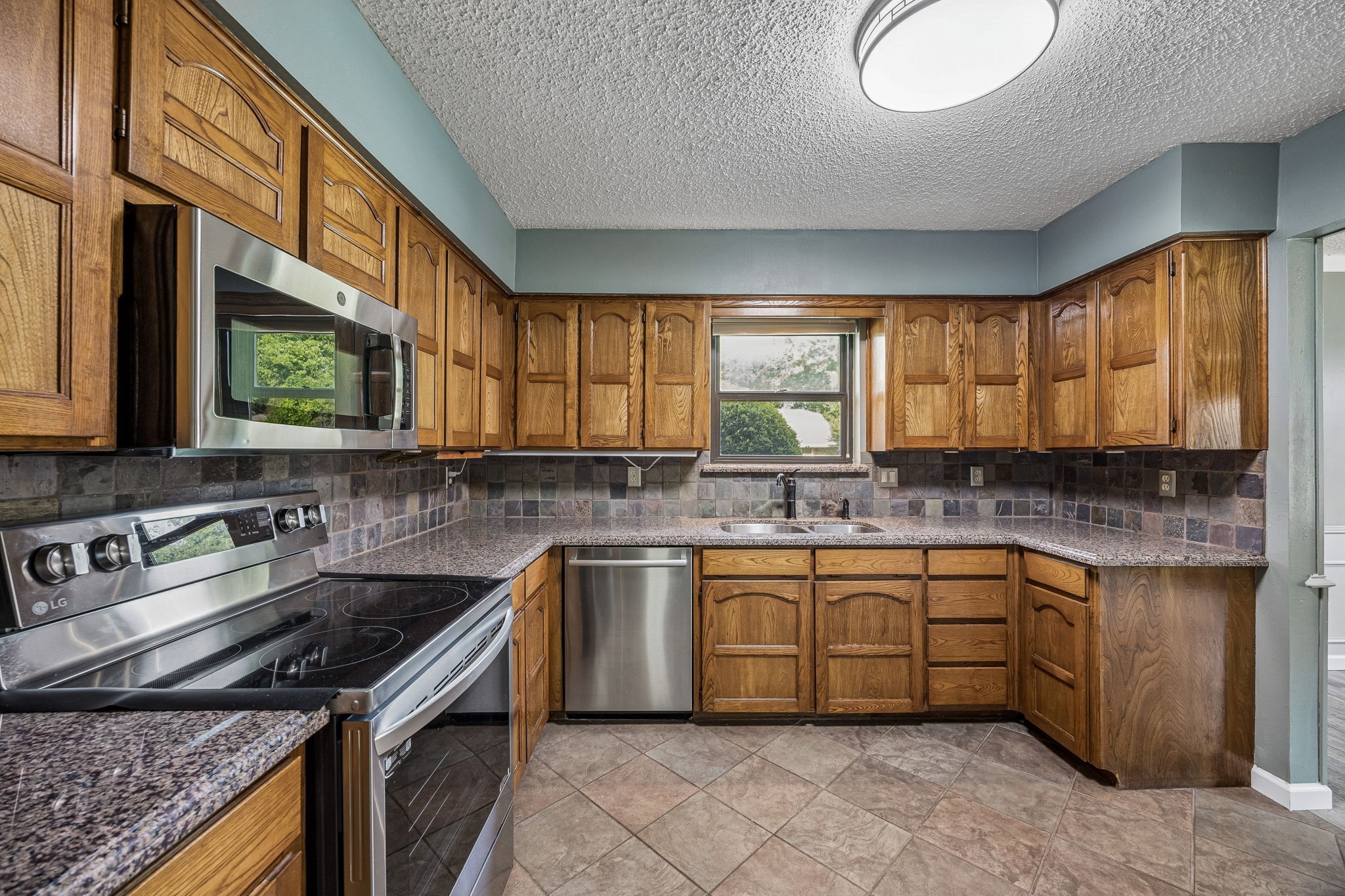 806 Glenn Drive Euless TX 76039