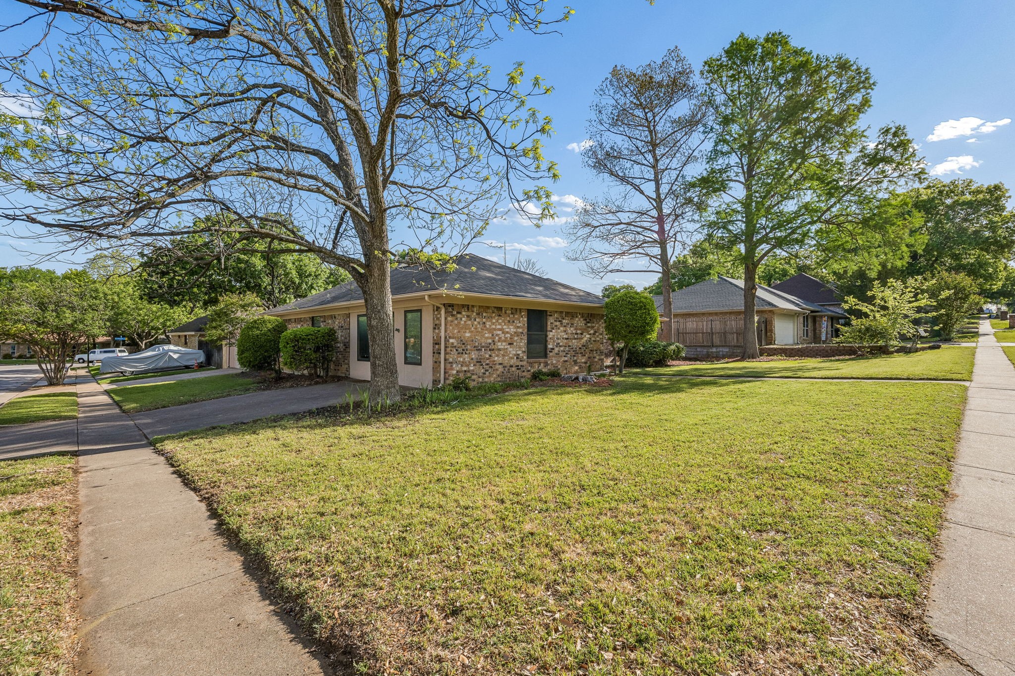 806 Glenn Drive Euless TX 76039