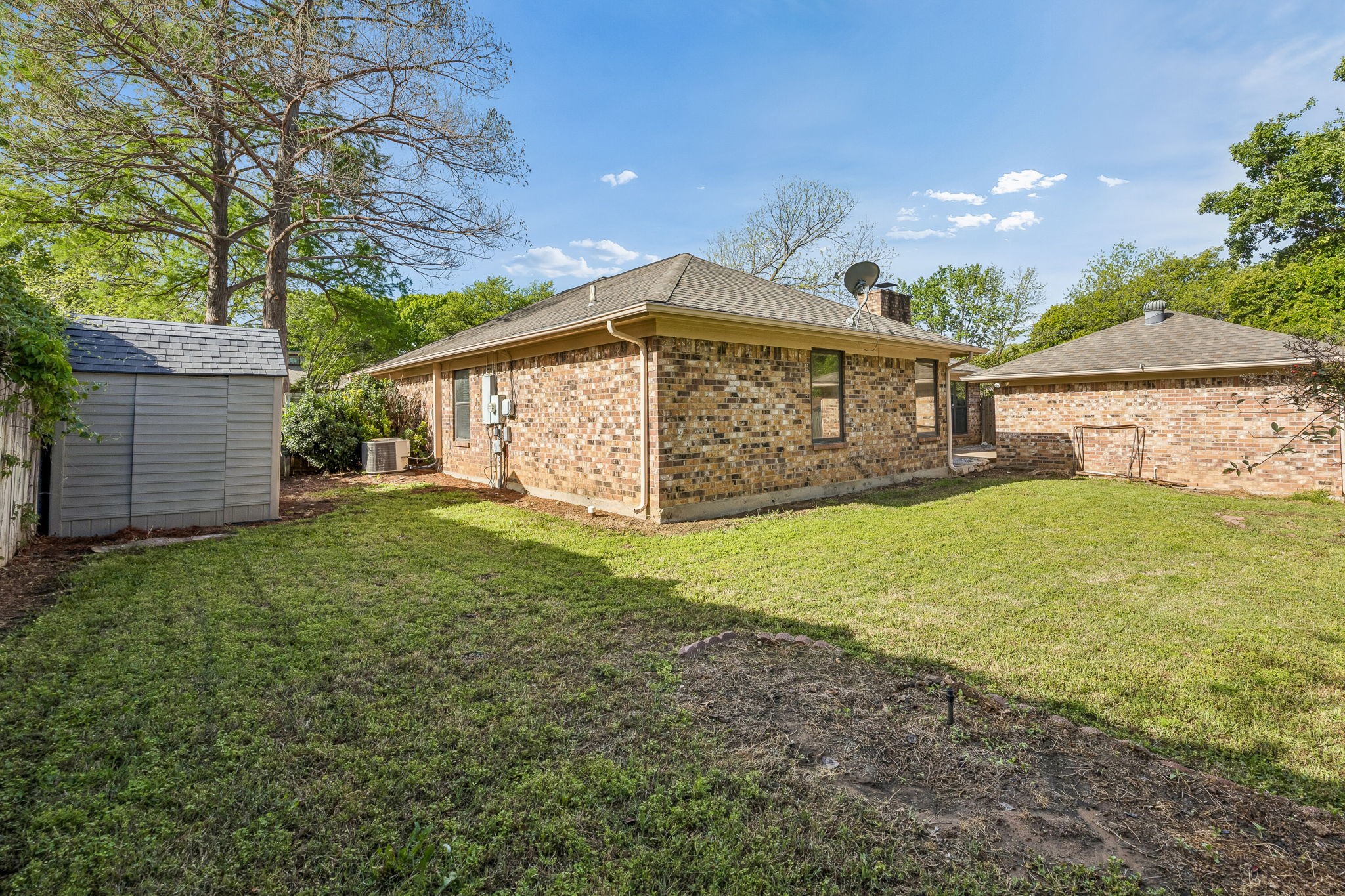 806 Glenn Drive Euless TX 76039