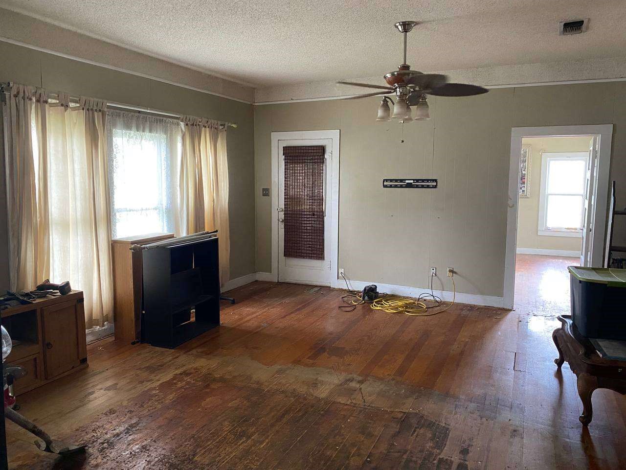 705 Duke Street Eden TX 76837