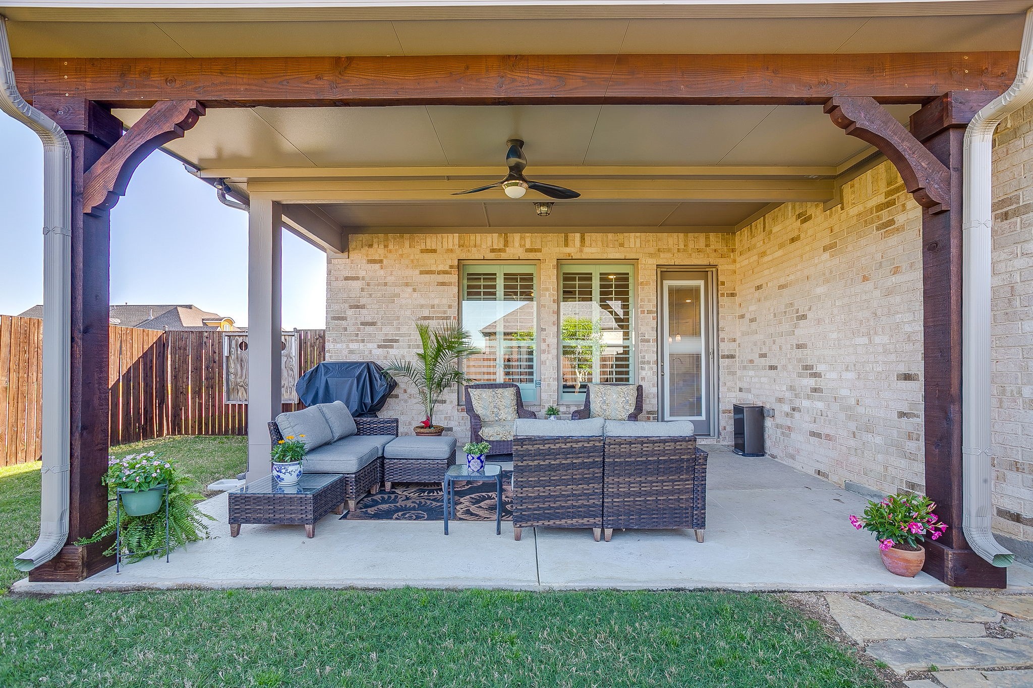 2001 Kati Jane Lane Midlothian TX 76065