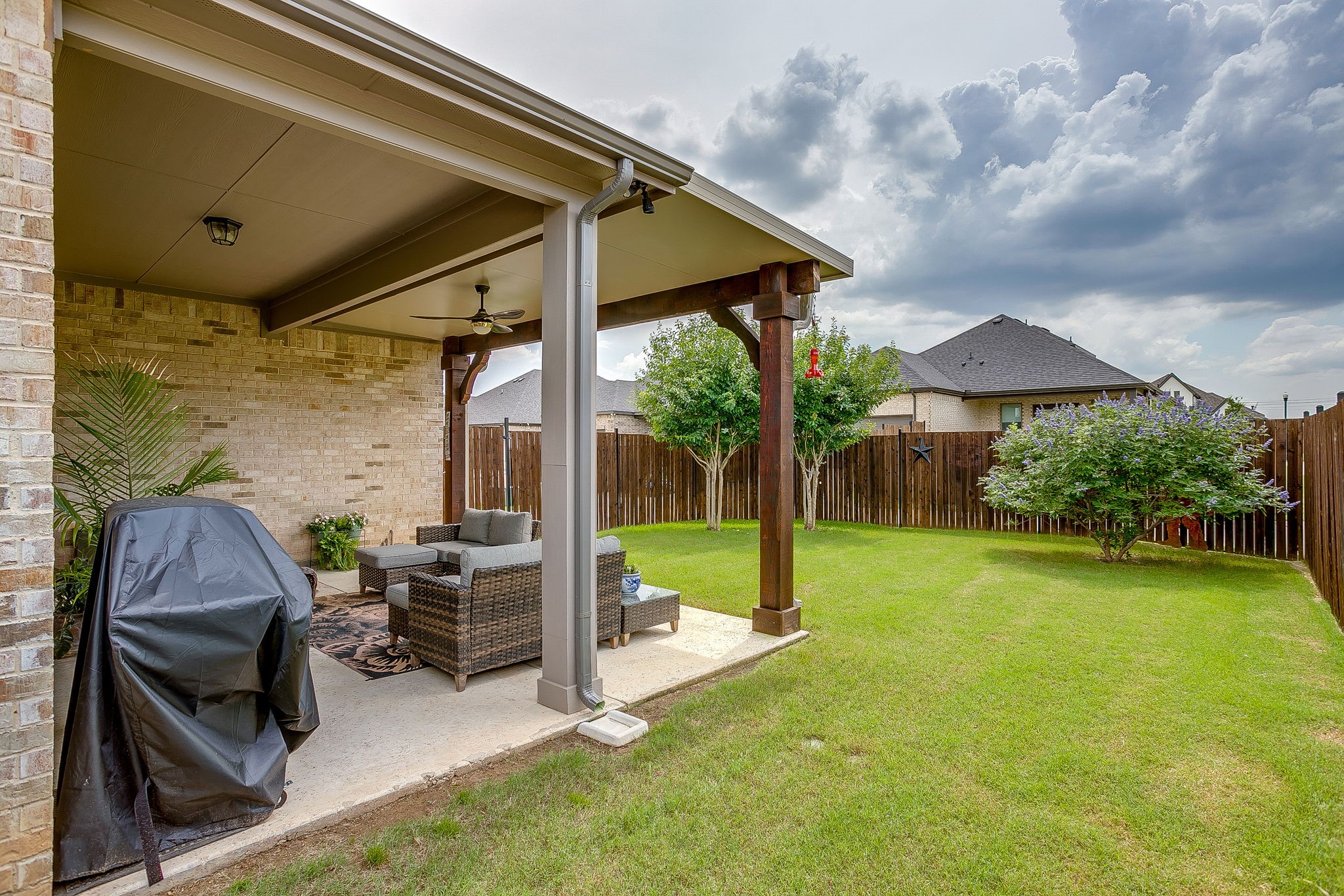 2001 Kati Jane Lane Midlothian TX 76065