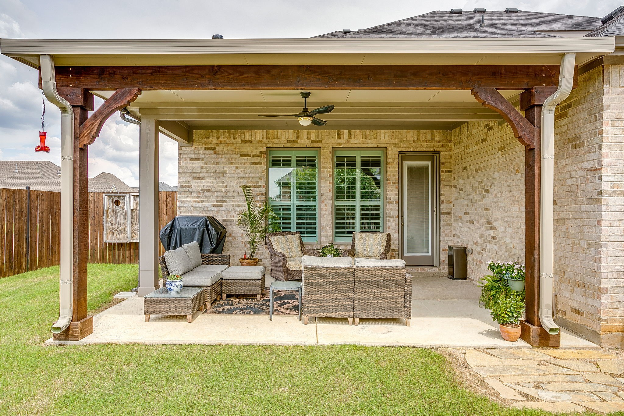 2001 Kati Jane Lane Midlothian TX 76065
