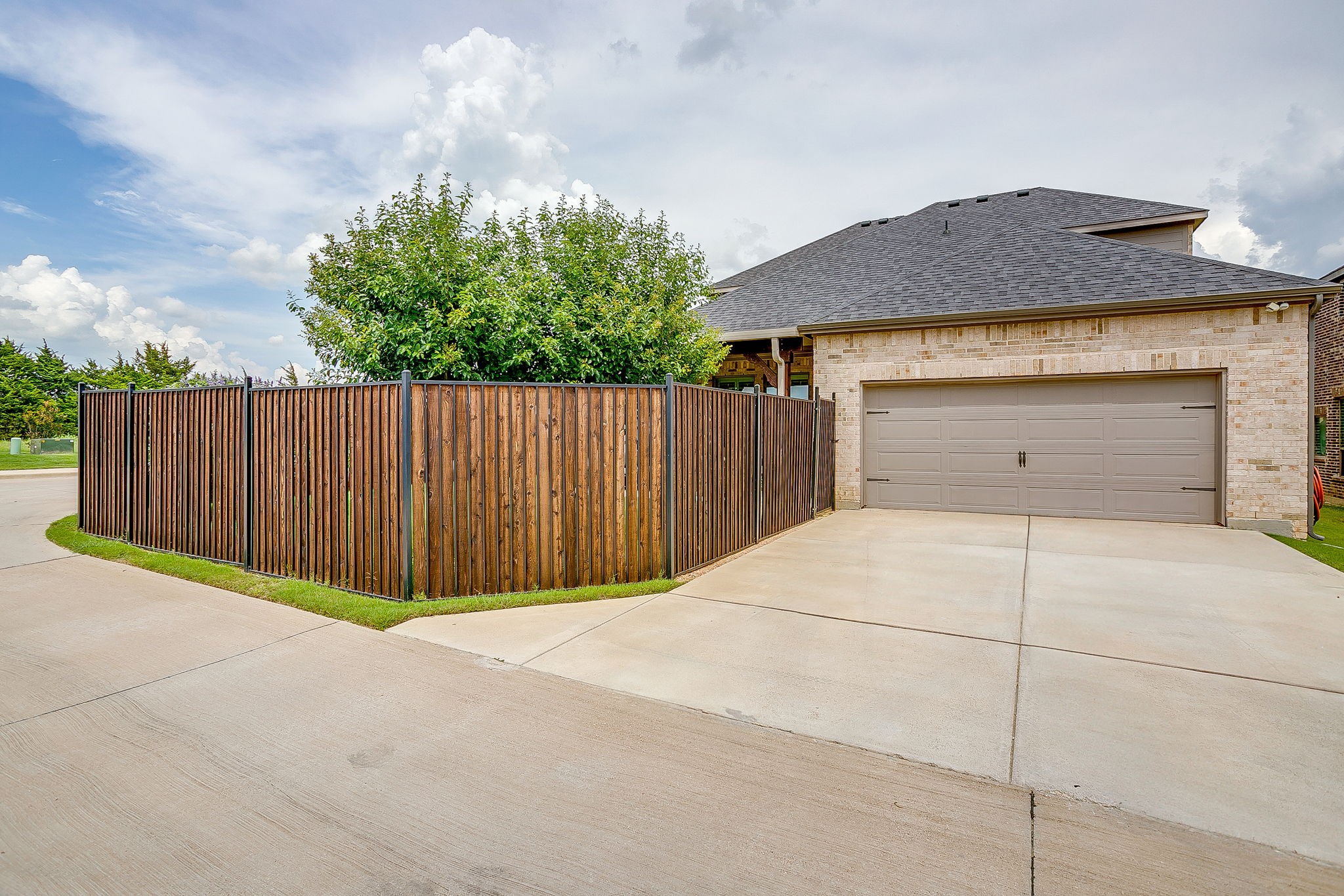 2001 Kati Jane Lane Midlothian TX 76065