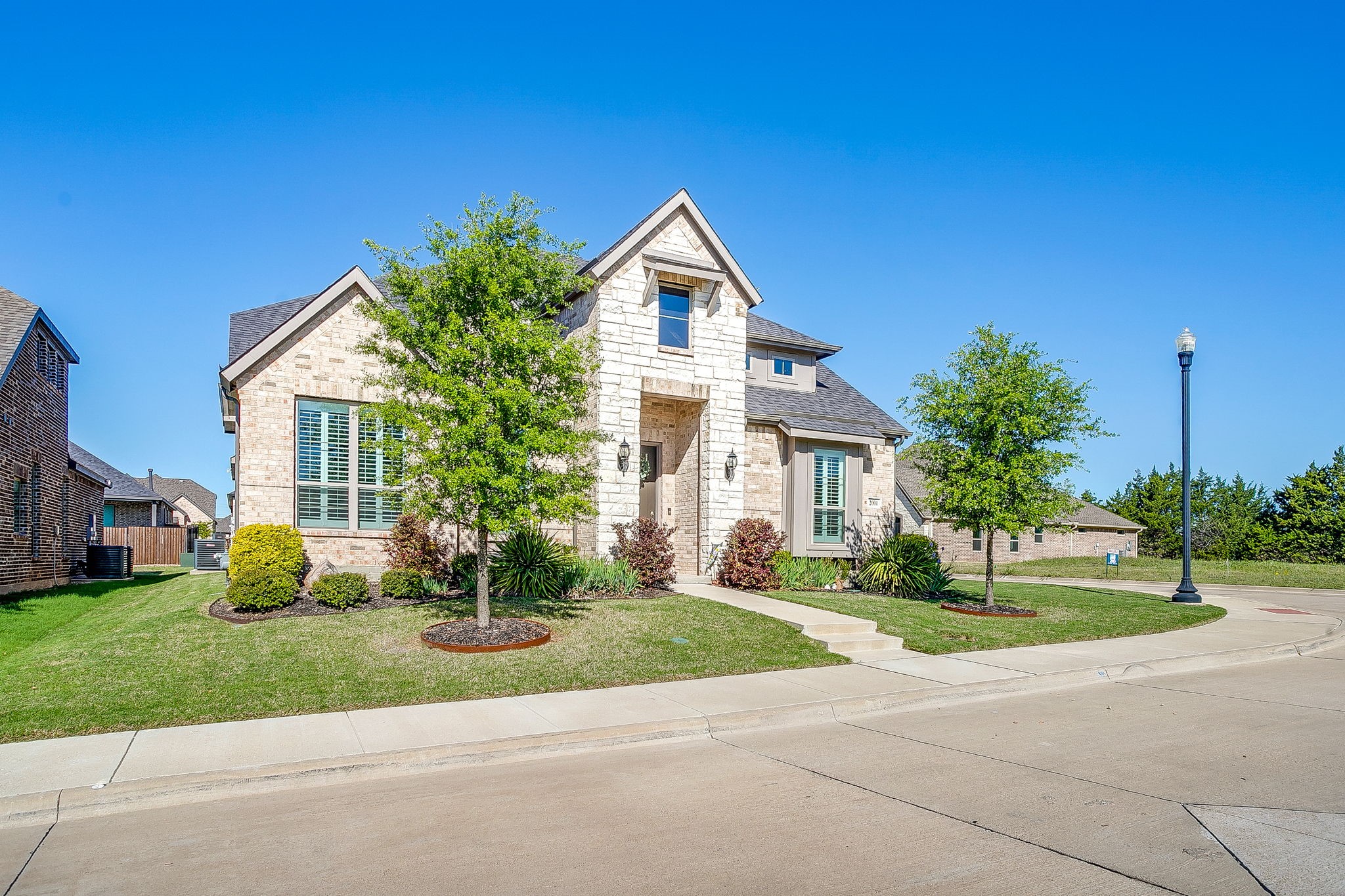 2001 Kati Jane Lane Midlothian TX 76065