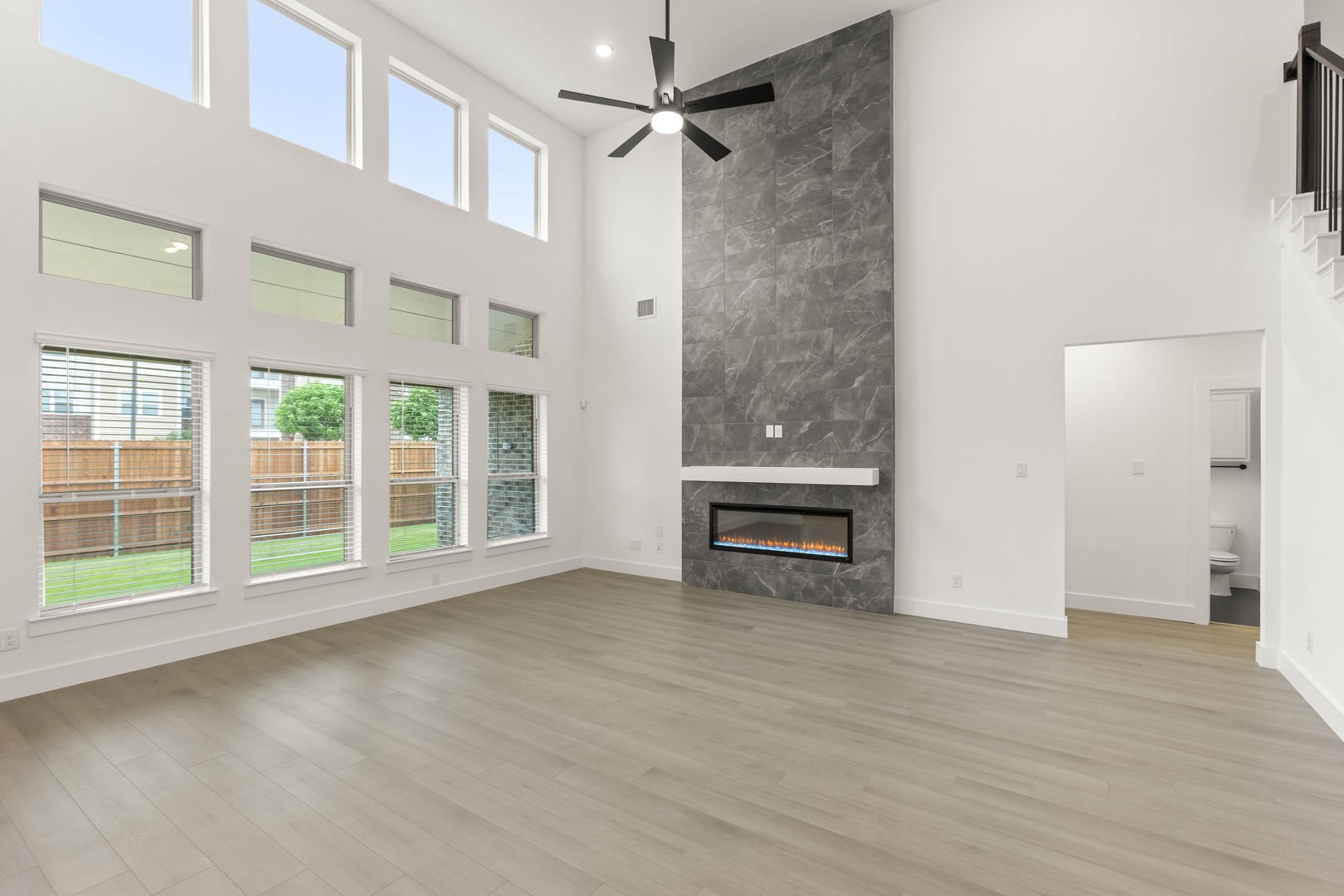 207 Tradd Street Glenn Heights TX 75154