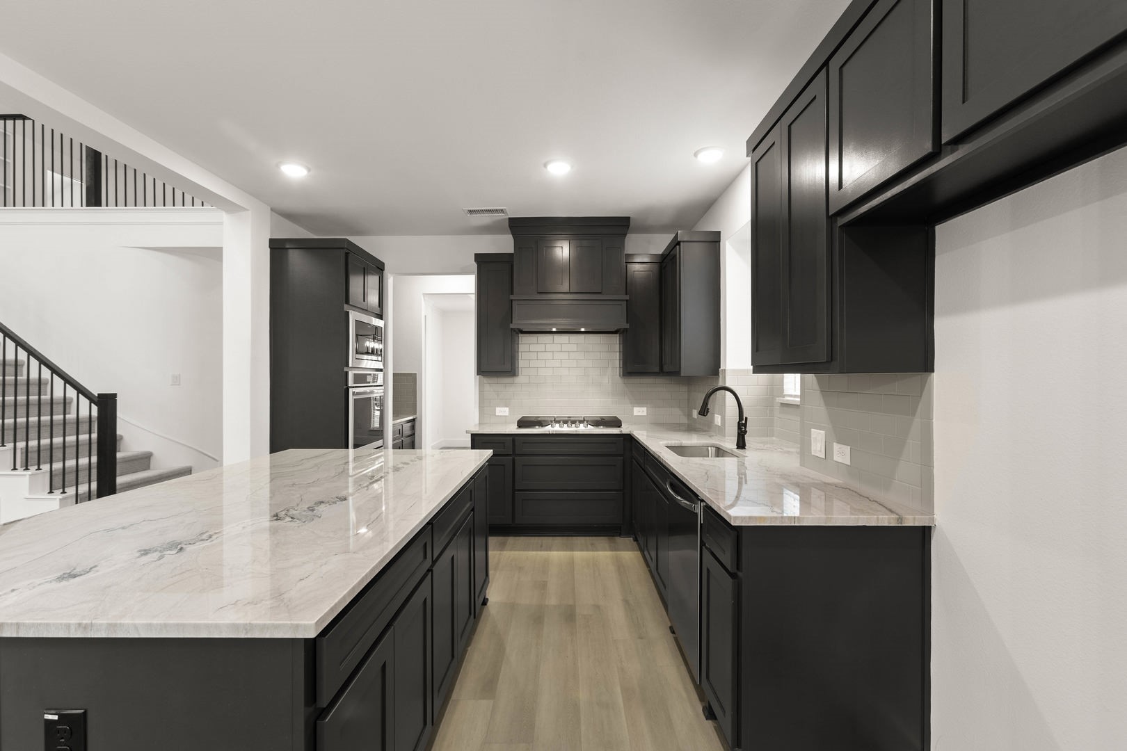 207 Tradd Street Glenn Heights TX 75154