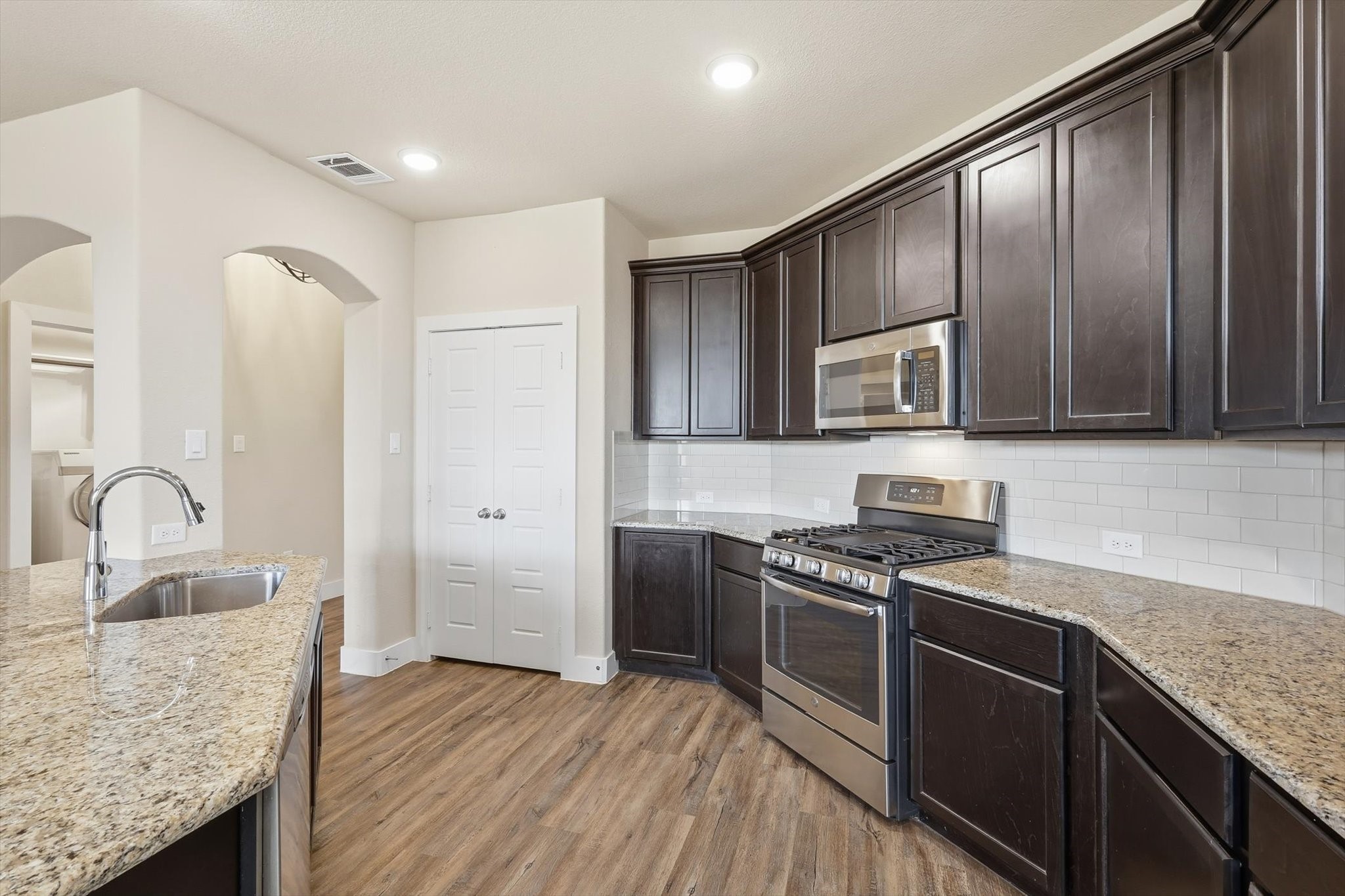 100 N Highland Drive Sanger TX 76266