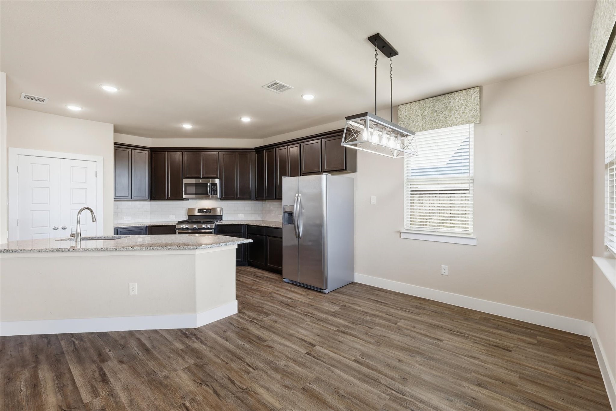 100 N Highland Drive Sanger TX 76266