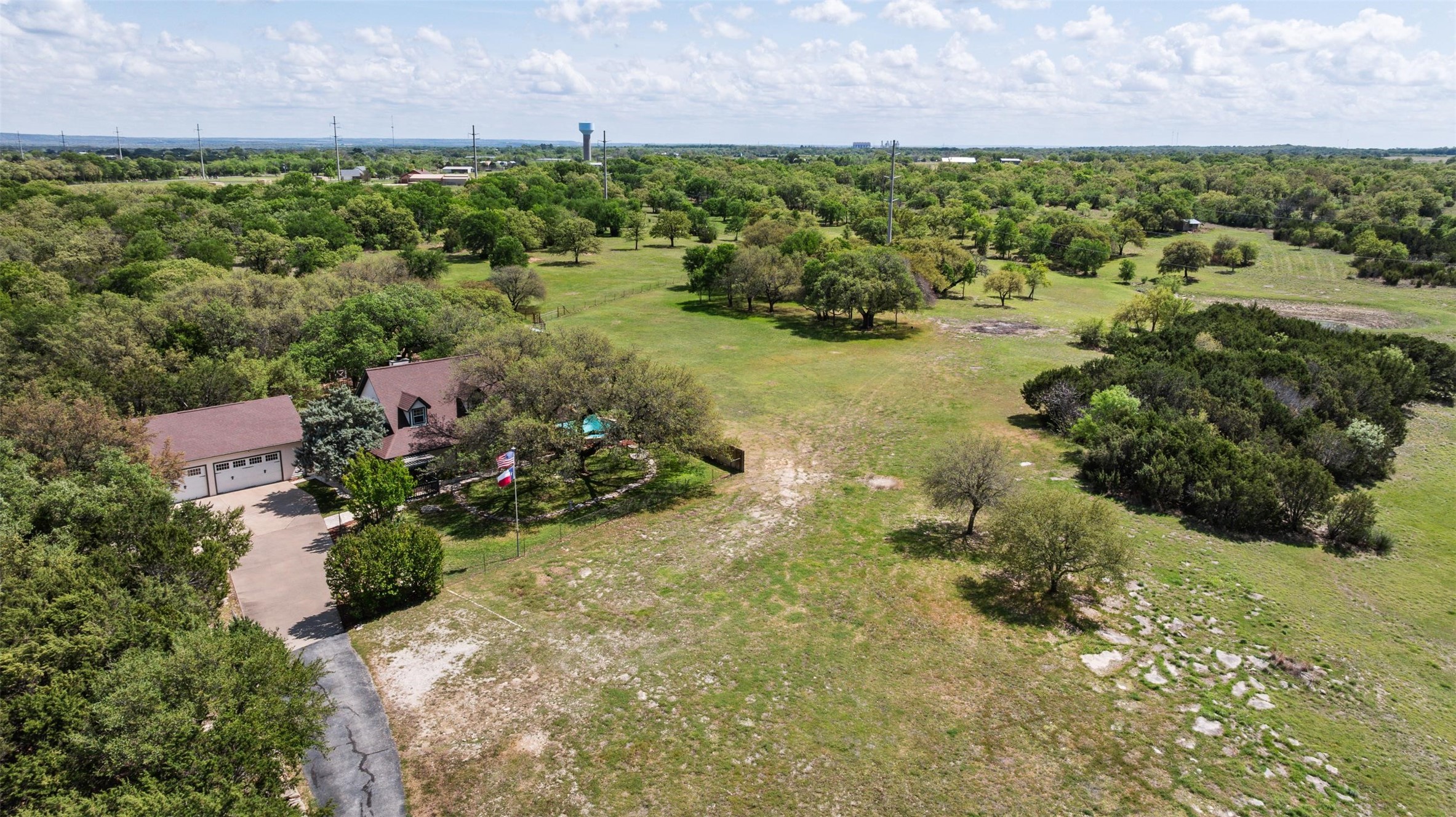 1311 Williamson Road Granbury TX 76048