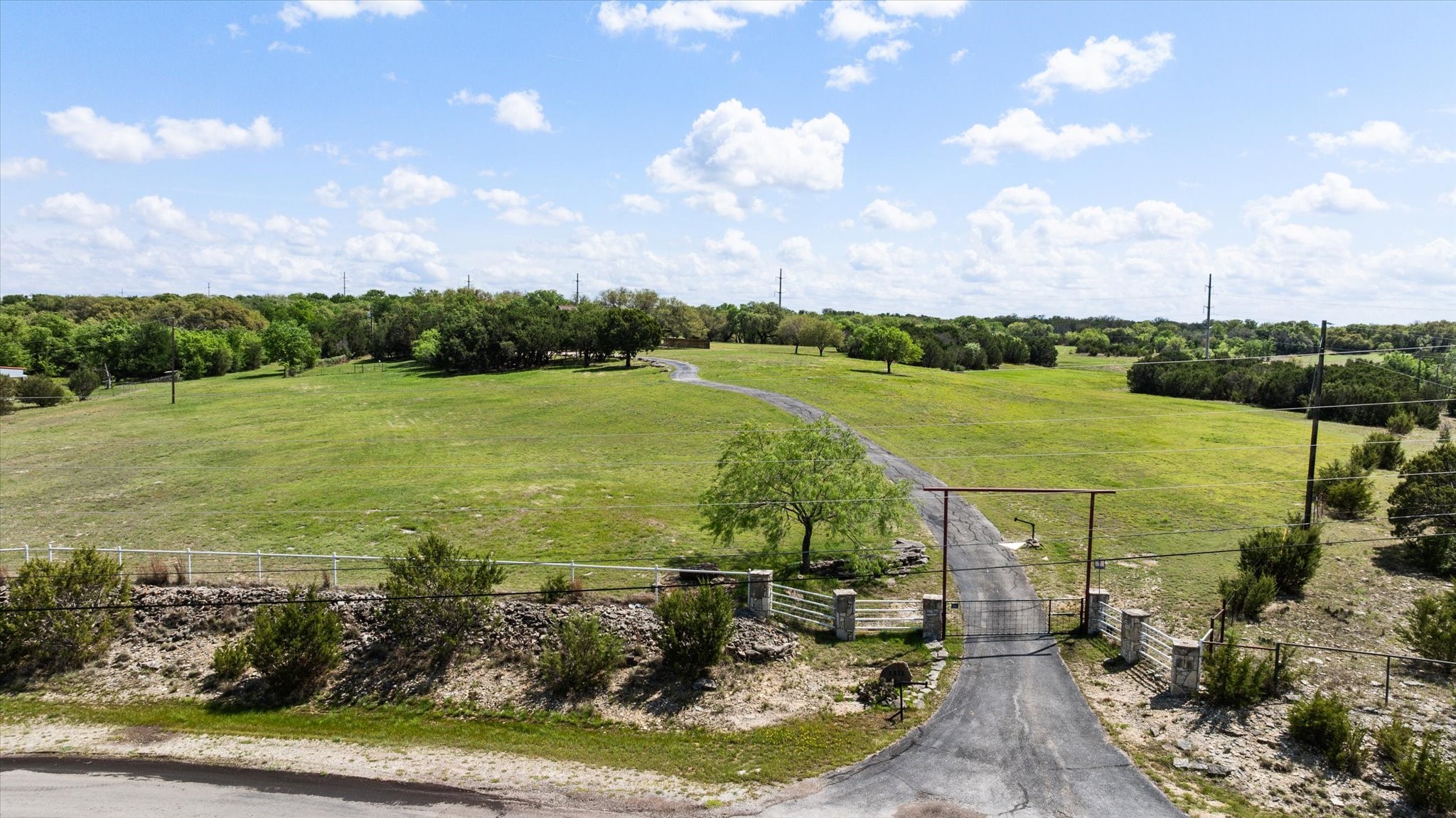 1311 Williamson Road Granbury TX 76048