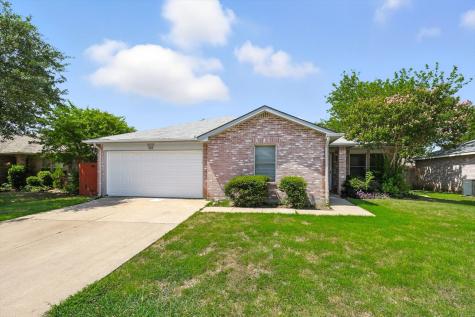 516 Bailey Street Saginaw TX 76179