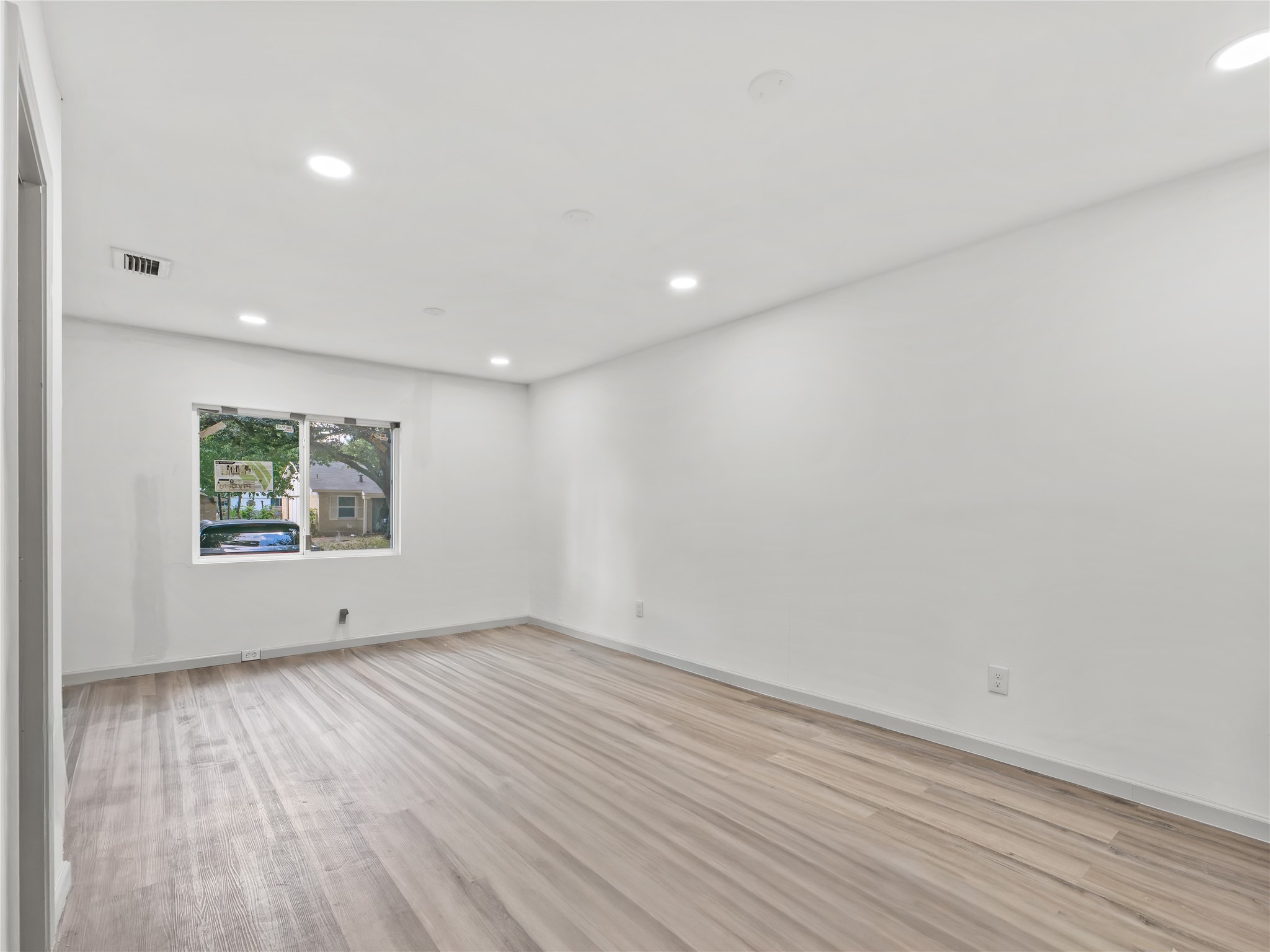 326 Bluebonnet Trail Garland TX 75043